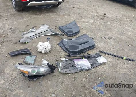 2018 Mazda Mazda3 Touring z USA, uszkodzony, nr VIN 3MZBN1V35JM209877